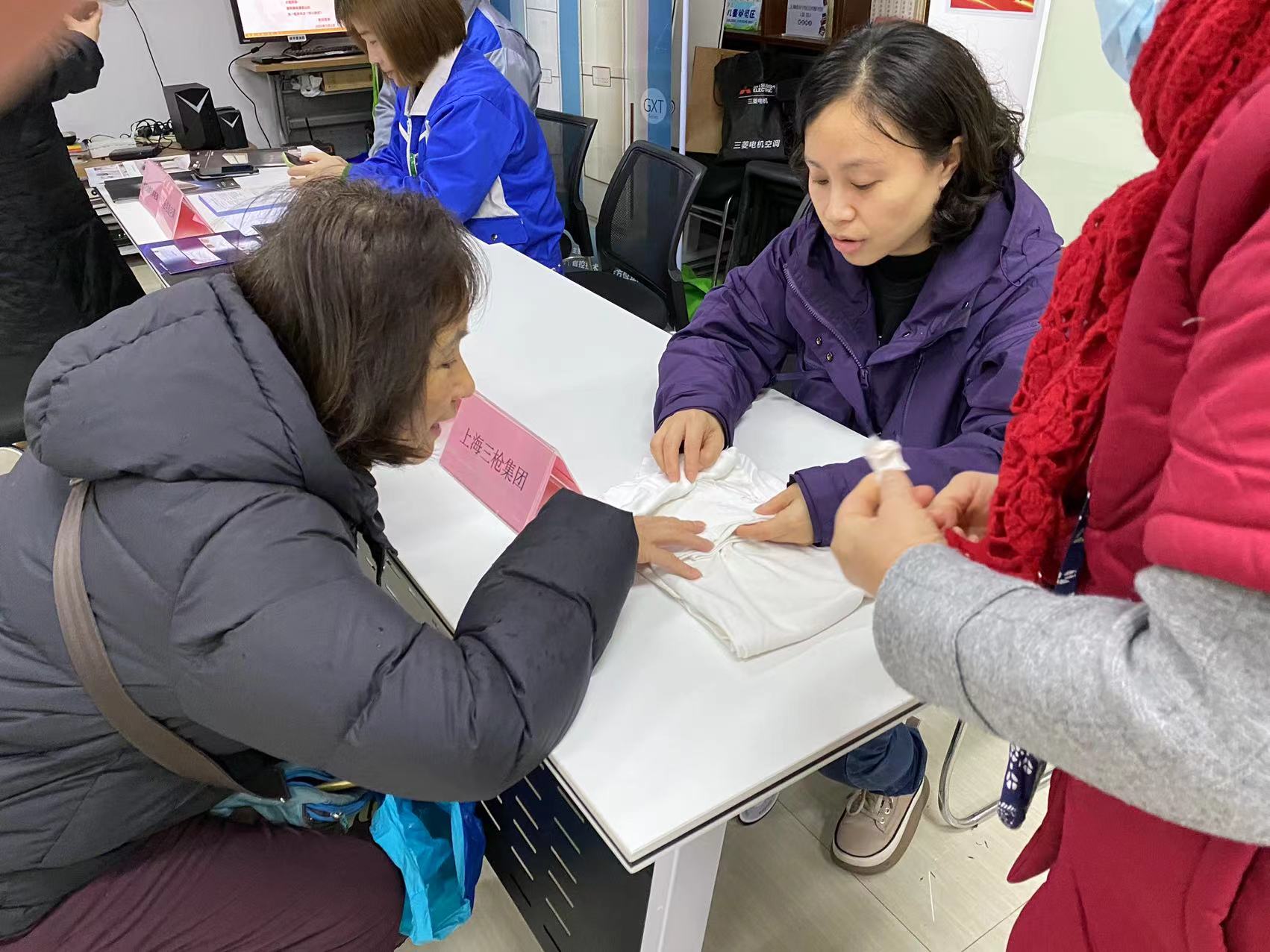 衣物縫補咨詢(xún) 8324c6680f57e9ee6293fd39751a033(1).jpg